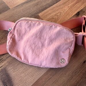Lululemon Everywhere Belt Bag